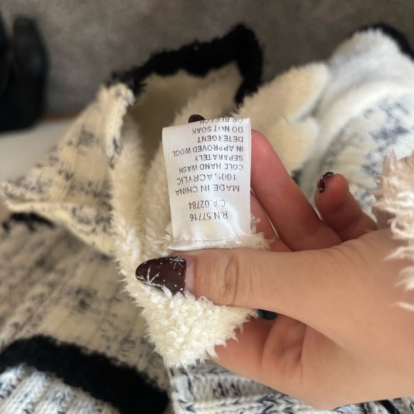 Papillon Y2K Black and White Knit Cardigan - Picture 4 of 8